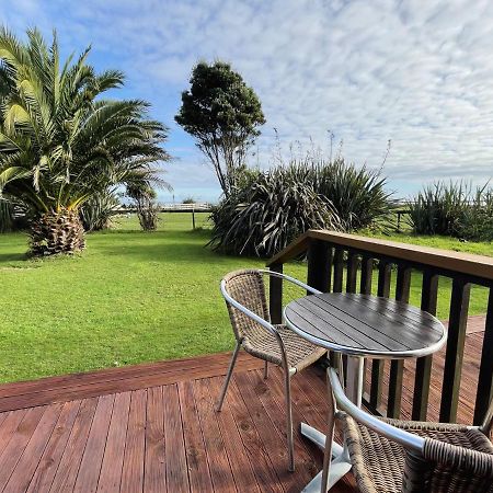 הוקיטיקה Shining Star Beachfront Accommodation מראה חיצוני תמונה