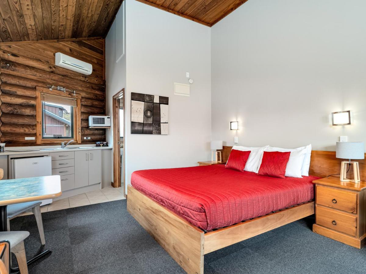 הוקיטיקה Shining Star Beachfront Accommodation מראה חיצוני תמונה