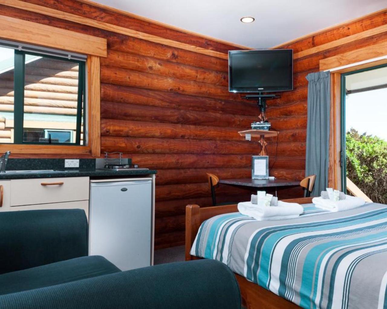 הוקיטיקה Shining Star Beachfront Accommodation חדר תמונה